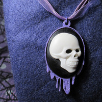Lilac Dripping Black and White Skull Cameo Necklace - Thumbnail 4