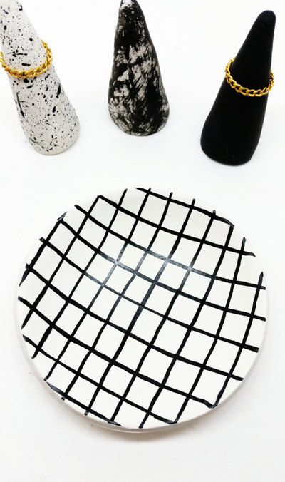 Grid Pattern Hand Painted Ring Dish Graph Tealight Holder