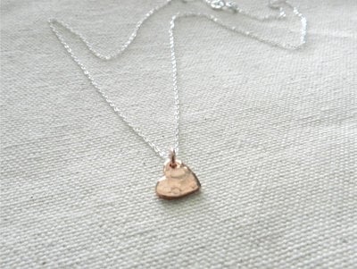 Tiny love necklace in rose gold