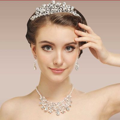 Light pearl dangle drop crown,necklace & earrings set - Thumbnail 5