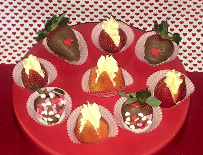 Cheesecake Filled Strawberries (IE, OC & LA counties only)