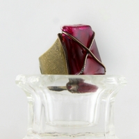 Antique Bronze Criss Cross Ring in Drama Queen Resin - Thumbnail 3