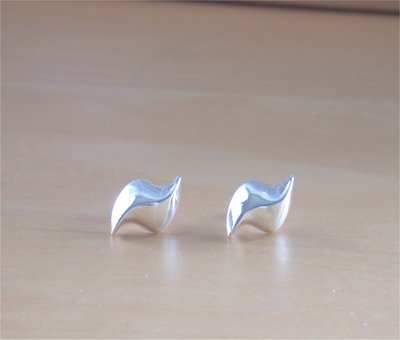 925 Silver Wavy Earrings/Sterling Silver Wave Stud Earrings/Silver Jewellery/Silver Jewelry/Silver Shimmer Earrings/925 Wavy Earrings
