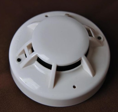 SMOKE DETECTOR 4-WIRE WITH RELAY OUTPUT DC POWERED