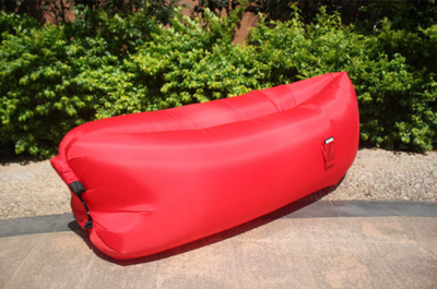 Quick inflatable beach lounger - red
