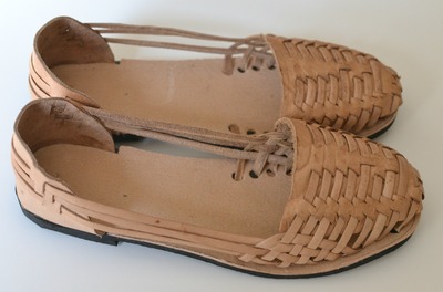 Size 38 US 7.5 Women's Caites