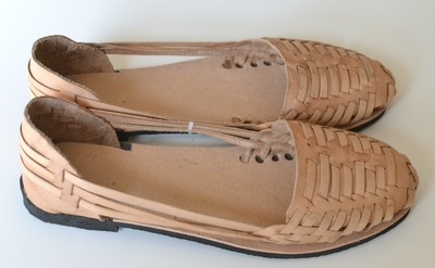 Size 40 US 9 Women's Caites