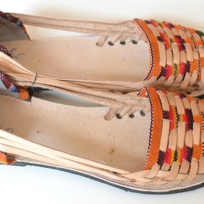 Size 38 us 7.5 women's caites - Thumbnail 2