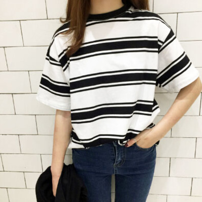 Vintage black & white tee - Thumbnail 5