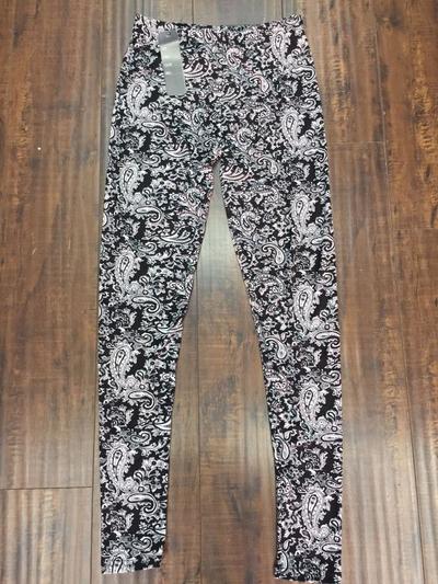 Black & White Paisley Swirl Leggings