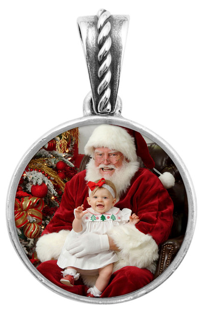 Heirloom Portrait 13/16" Pendant with Rope Twist