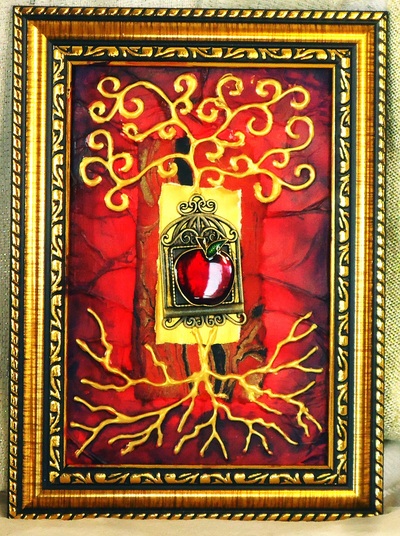 Fairytale Apple in Gold and Red