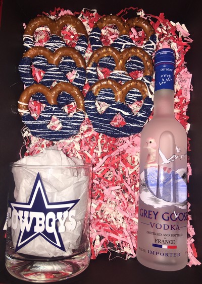 Sports Fan Dessert Box (IE, OC & LA counties only)