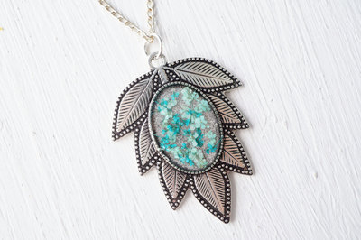 Real Pressed Flower and Resin Leaf Necklace