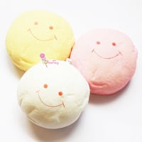 Jumbo Marshmallow Bun Squishy (Smiley Faces) - Thumbnail 1