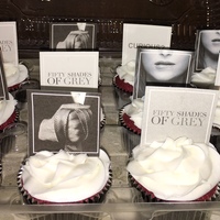 Cupcakes (IE, OC & LA counties only) - Thumbnail 2