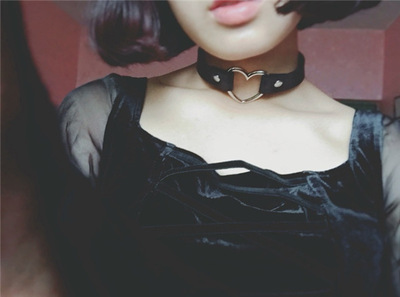 Harajuku Heart Leather Choker