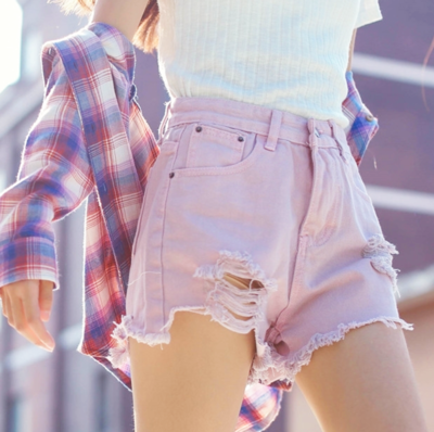 PASTEL SUMMER SHORTS WITH RIPS