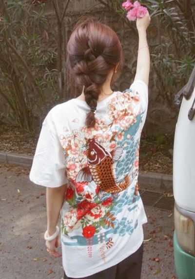Ukiyoe Sakura Fish Embroidered T-shirt