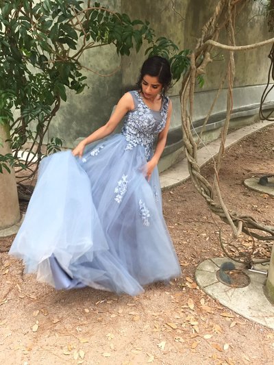 Baby Blue Ball Gown Tulle Prom Dresses White Appliques Sleeveless Evening Dresses Party Gowns Vestidos