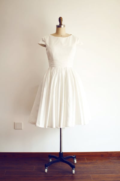 Discount Knee Length Short Sleeves Informal Wedding Dress