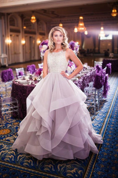 Fashion Lilac Organza Tiered Wedding Dress