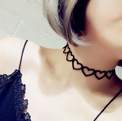 Heart Hollow Out Choker