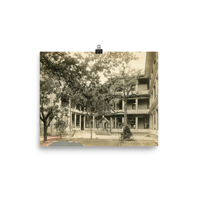 Kerrville, 1918: St. Charles Hotel courtyard