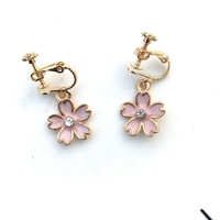 Sakura Pearl Earrings - Thumbnail 2