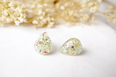 Real Dried Flowers and Resin Teardrop Stud Earrings in Mint Magenta White