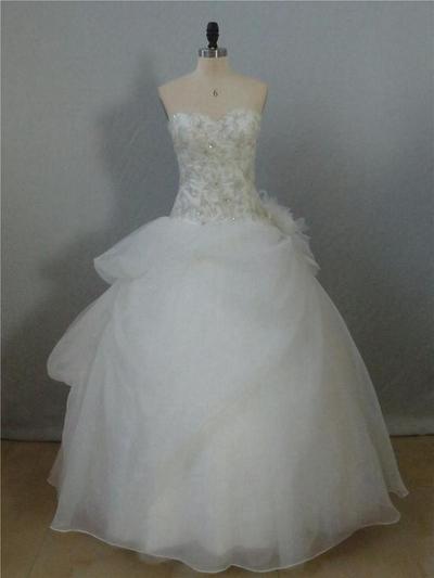 Sweetheart Neck Ball Gown Tulle Wedding Dresses Crystals Beaded Women Bridal Gowns