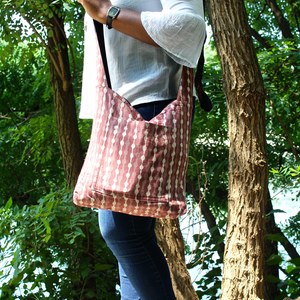 Blue/Orange Elephant Tag Along Crossbody - Thumbnail 2