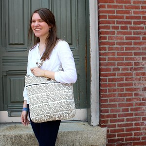 Black Pyramids Tote - Thumbnail 2