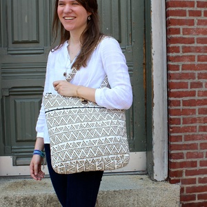 Gray Pyramids Tote - Thumbnail 2