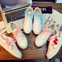 Plum Blossom Floral Embroidered Sneakers - Thumbnail 3