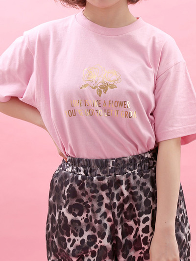 Love is like a flower Tee by WC Harajuku