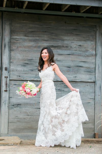 Elegant Mermaid Lace Wedding Dress,V-back Lace Wedding Gown