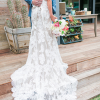 Elegant Mermaid Lace Wedding Dress,V-back Lace Wedding Gown - Thumbnail 1