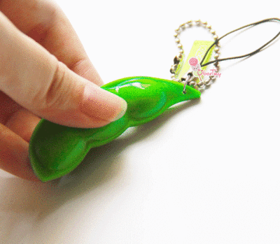 Edamame Infinite Popping Bean Squishy Pea Pod Keychain