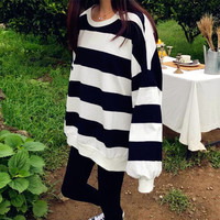 Harajuku Stripe Oversize Sweatshirt - Thumbnail 2