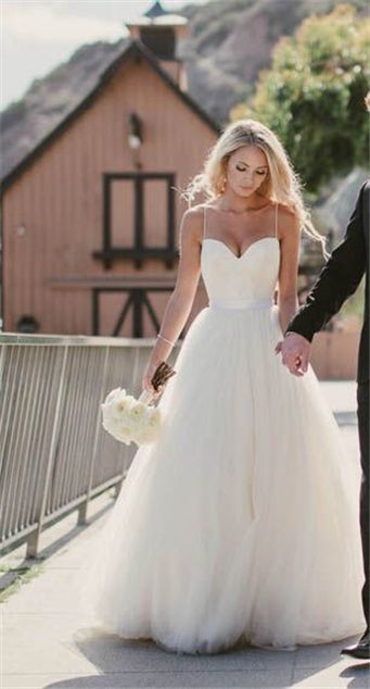 Spaghetti Straps tulle Wedding Dress,Sexy A line Outdoor Wedding Dress