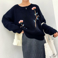 Retro Flower Embroidered Wavy Edge Knit Sweater - Thumbnail 3