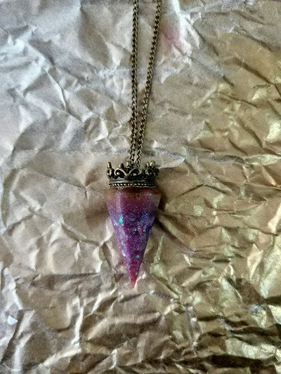 Pendulum (purple-brown)