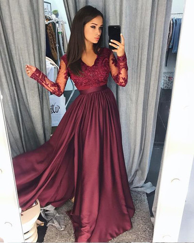 Elegant Long Sleeves V Neck Long Prom Dresses with Lace Appliques