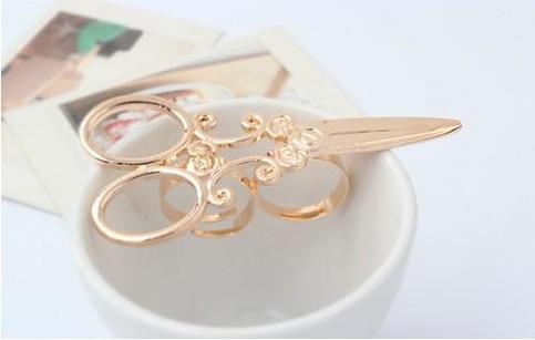 NEW Double Finger Scissor Adjustable Ring