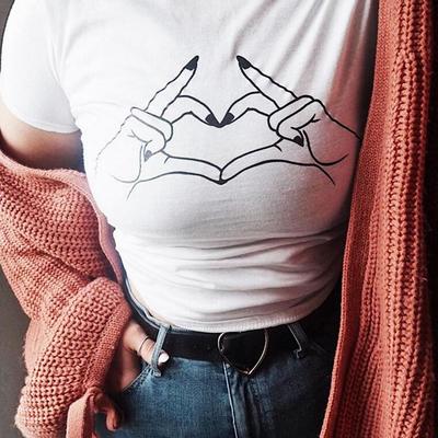 Solid Color Slim Finger Heart Printed Tee