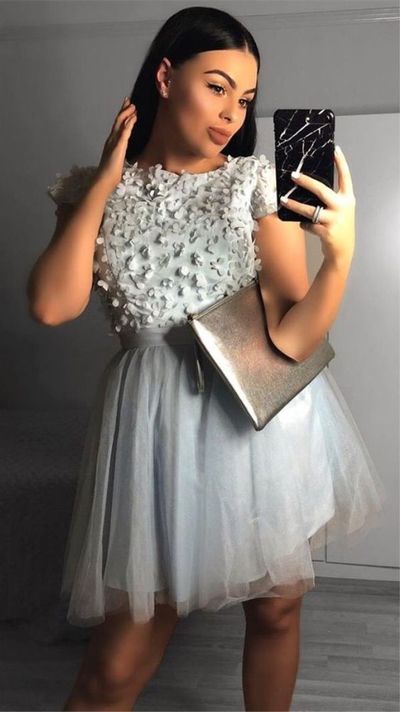 Cute Grey Round Neck Cap Sleeve Tulle Short Prom Dress with Handmade Flowers