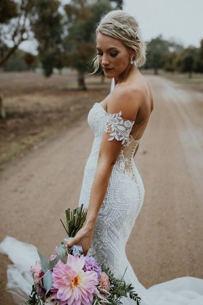 Gorgeous Mermaid Wedding Dresses Off the Shoulder Delicate Lace Covered Button Bridal Gowns