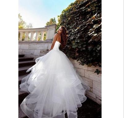 Gorgeous Fall Strapless vestido de novia White Wedding Dresses Ruched Tulle Sweep Train Corset Lace-Up Back Simple Bridal Gowns