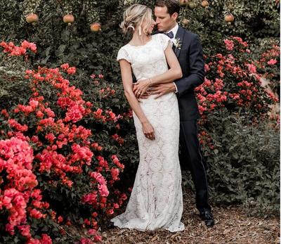 Unique Bohemian Mermaid Wedding Dresses Crew Neck Cap Sleeve Delicate Lace Backless Bridal Gowns